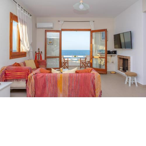 Sea front maizonette Aura