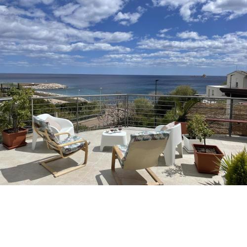 Sea House IUN Q7317