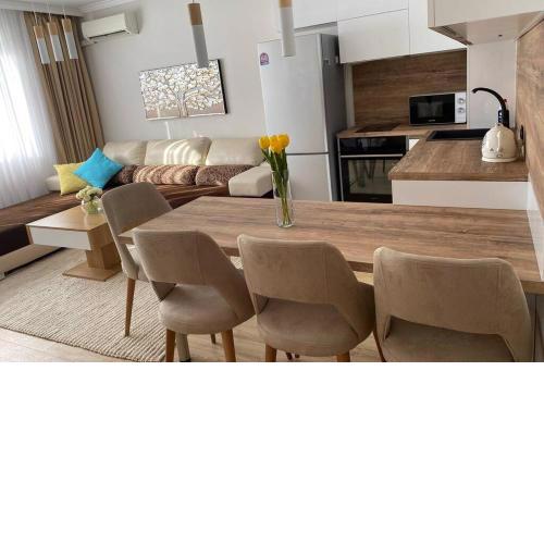 Sea in the City Apartment
