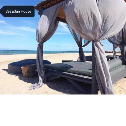 Sea & Sun House