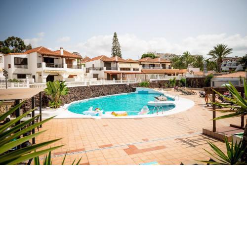 Sea View Apartment in Center of Las Americas