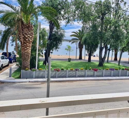 Sea View Apartment in Flogita