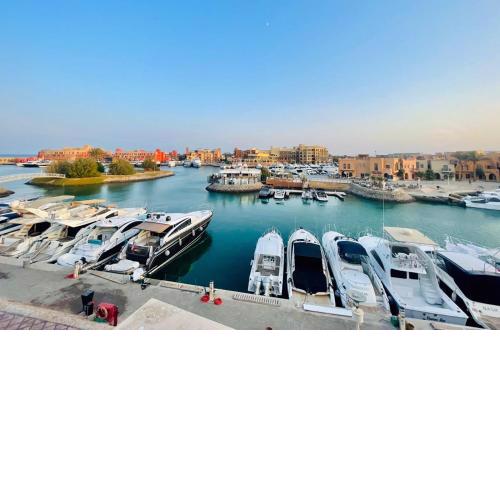 Sea View Apartment Over Abu Tig Marina El Gouna