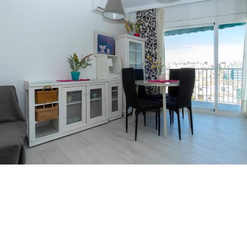 Sea view apartment with pool