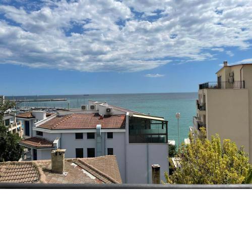 SEA VIEW APARTMENT