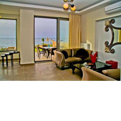 Sea View Beachfront Villa Peri
