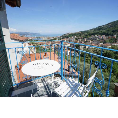 Sea View Blue Apartment