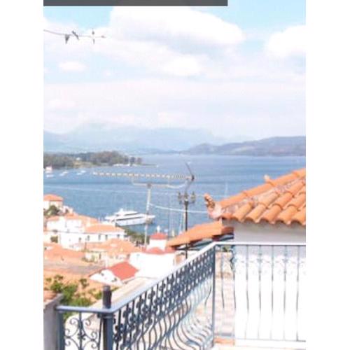 Sea view house on Poros