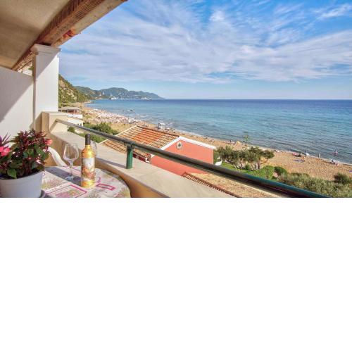 Sea View Maisonette Glyfada Beach