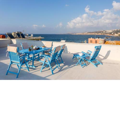 Sea View Penthouse with Roof Garden