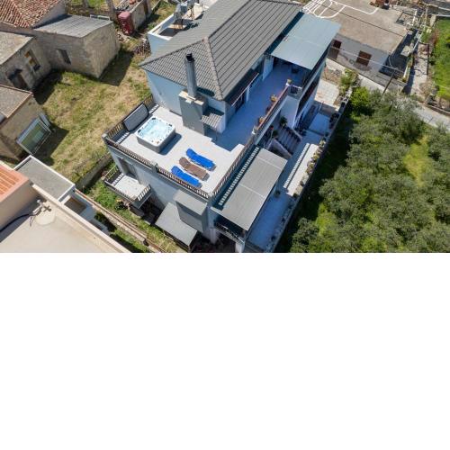 Sea View Residence