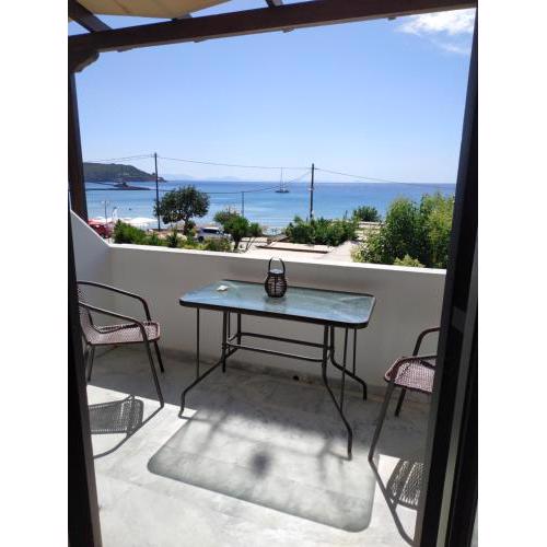 Παραθαλασσιο στουντιο Μιχαλιας Sea view studio Michalias Νουμερο 8