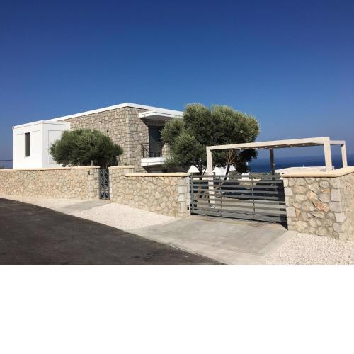 Sea view Villa in Kalythies with Private Pool near 3 Beaches