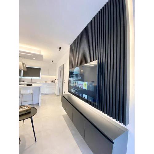 Seafront Apartment by C2C Architects