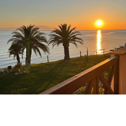 Seafront Family Apartment Calypso