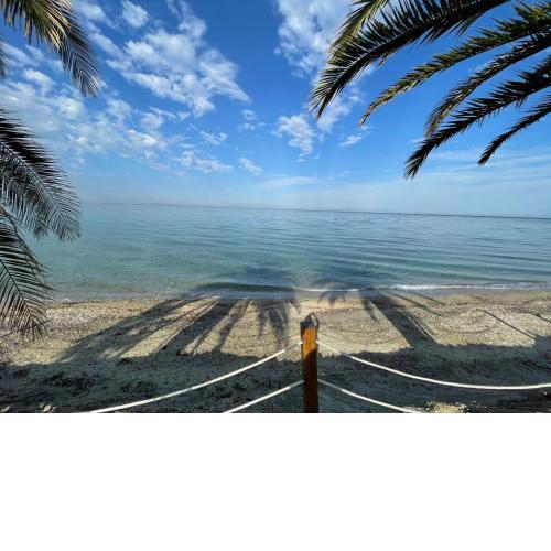 Seafront Family Apartment Poseidon