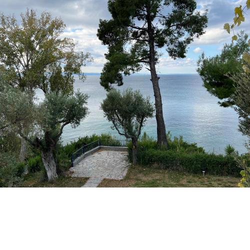 Seafront Loft - Akti Elia