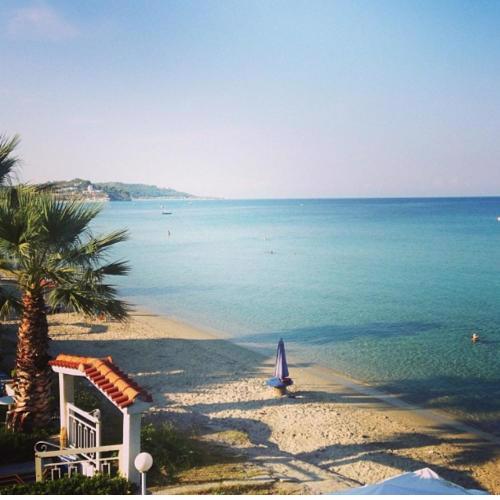 Seafront Maisonette in Fourka
