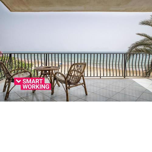 Seafront terrace in Donnalucata by Wonderful Italy