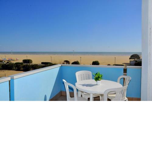 Seafront view apartment in Bibione no888 - By Beahost Rentals
