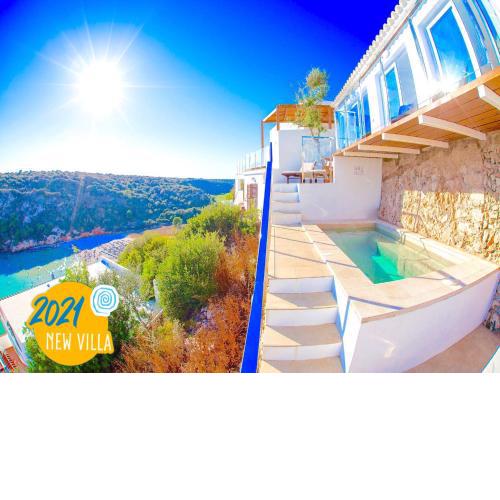 Seafront Villa Bellavista with heated pool