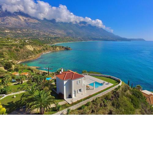 Seafront Villa Kefaloniaprivatevillas