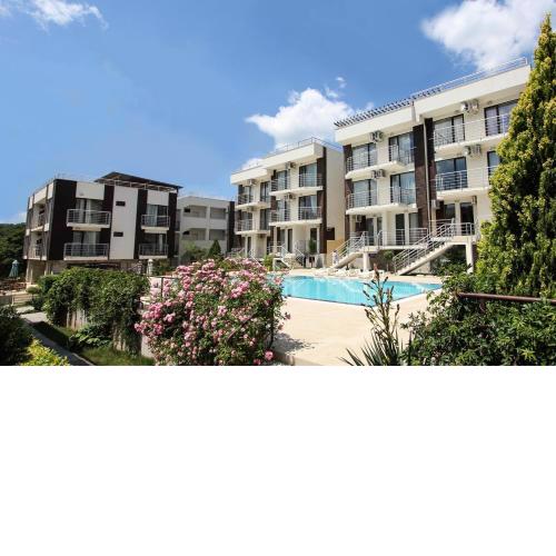 Seaside 2 Bedroom Apartment with balcony For 4-5 Pax