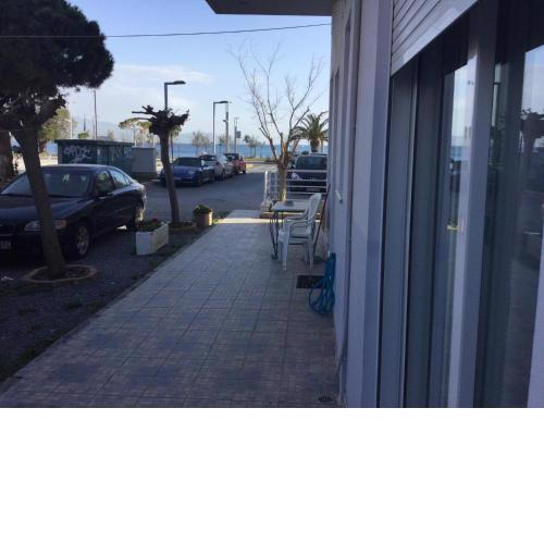 Seaside Studio 2 ( 30 meters from the beach )