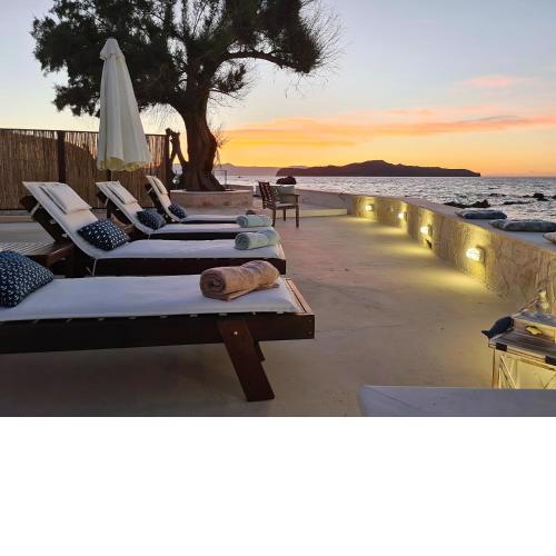 Seastar seafront villa