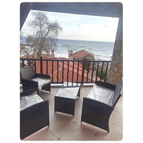 Sea&Surf luxury beach&pool Apartment