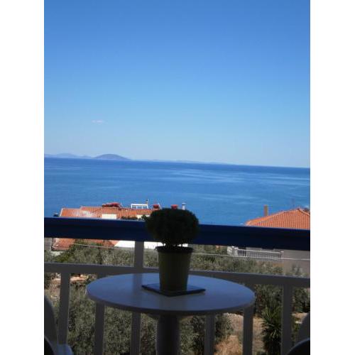 Seaview - selfcatering apartment - Helen No 2