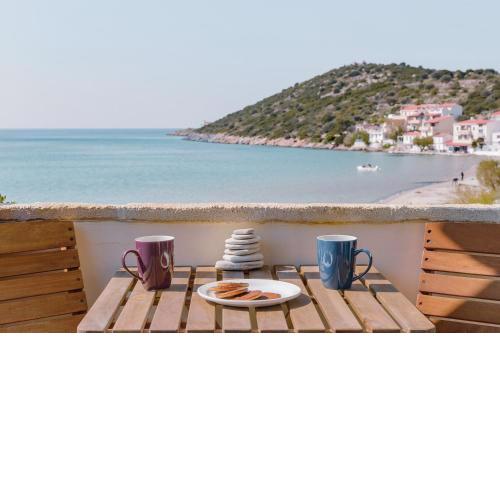 SeaView Apartment & Studio