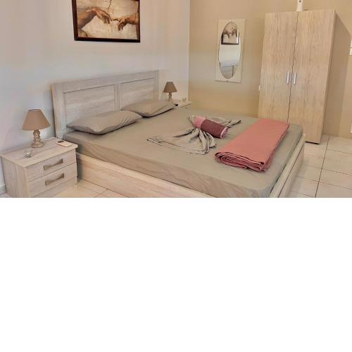 Seaview Apartments