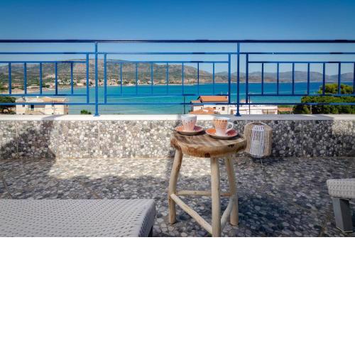 SeaView flat steps to the Beach