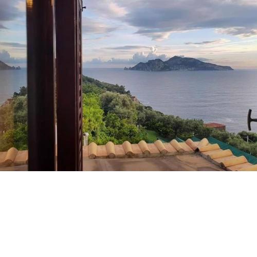 Seaview holiday house