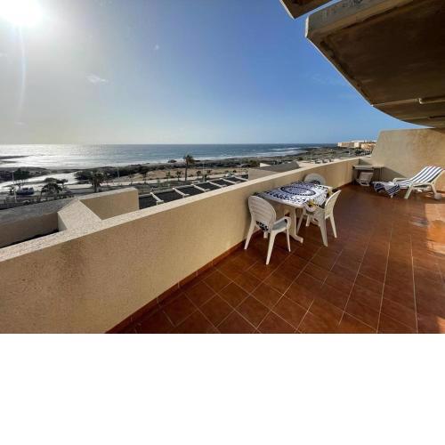 Seaview penthouse fully equipped with parking