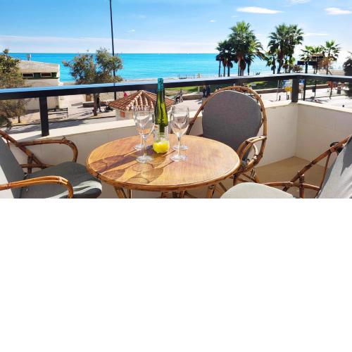 SEAVIEW y BEACH Ocean view apartment renovated
