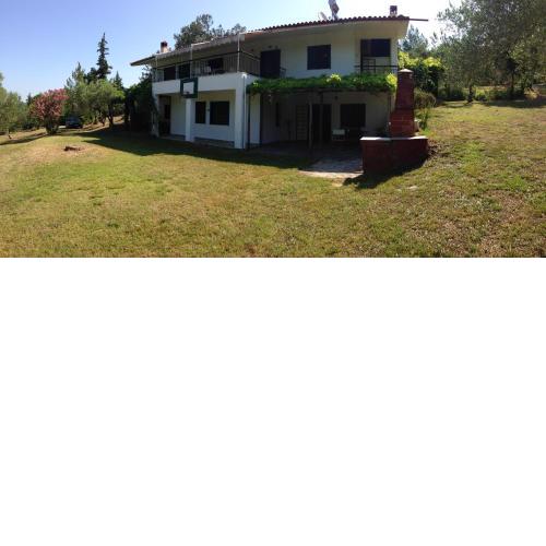 Secluded 1.8 acre garden Villa, for exclusive use with Stunning Views.