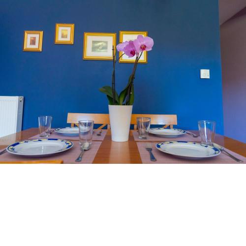 Secret Garden 76 sq.m. apartment close to city center