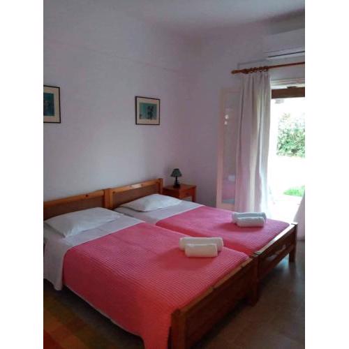 Sela’s Corfu beach home