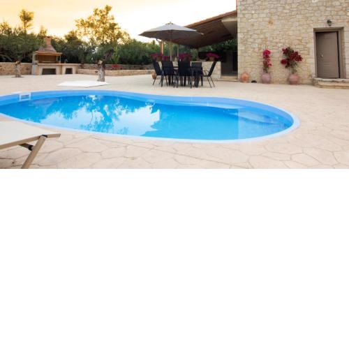 Selinitsa Stone Home - Mani's Private Pool Retreat