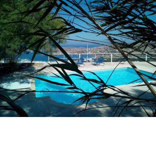 Semi-detached house on the heights of Parikia - Exceptional view of the Cyclades