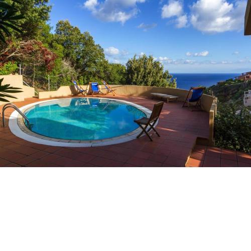 Semi-detached house, Trinità D"Agultu