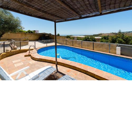 Semi heated private pool front 2,2 kms beach, all private