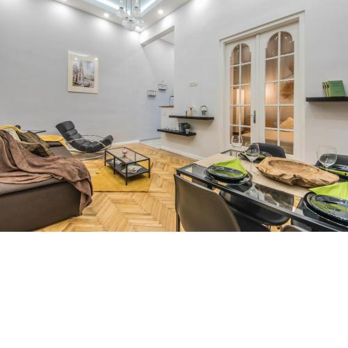 SemmiHome Budapest Semmelweis Street