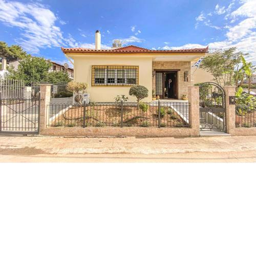 Seniora Soula's Cottage