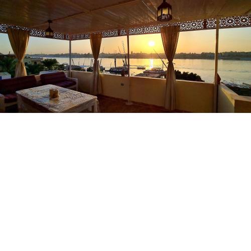 Senmut Luxory Apartments