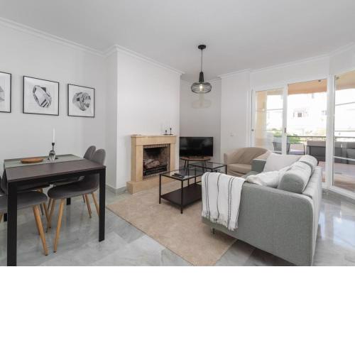 Señorío de aloha 2 bedroom within walking distance to Puerto Banus
