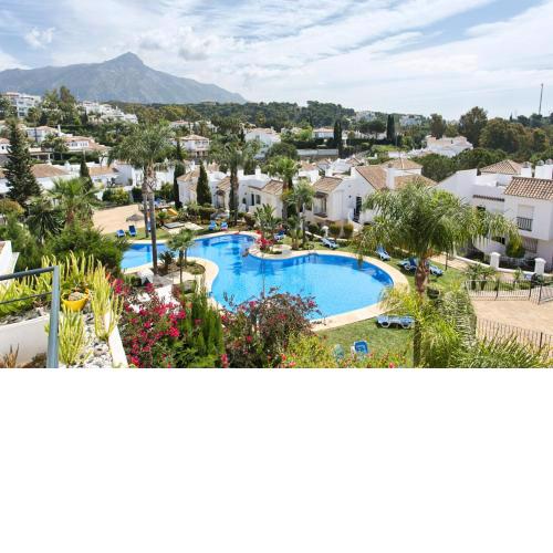 Senorio de Gonzaga Great 2 bedroom apartment with a lovely community pool in the heart of Nueva Andalucia