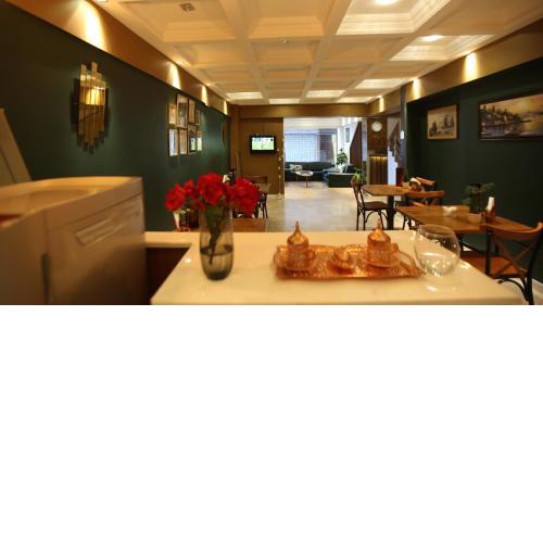SENYOR GARDEN HOTEL